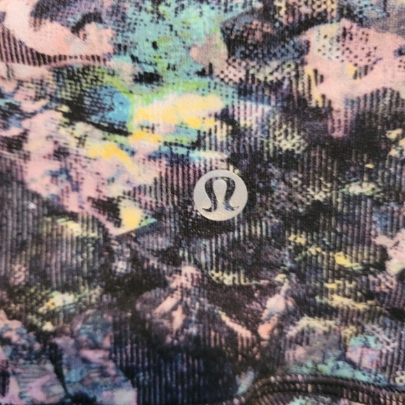 Lululemon Cropped Wunder Under Pant Size 4 - Picture 7 of 9